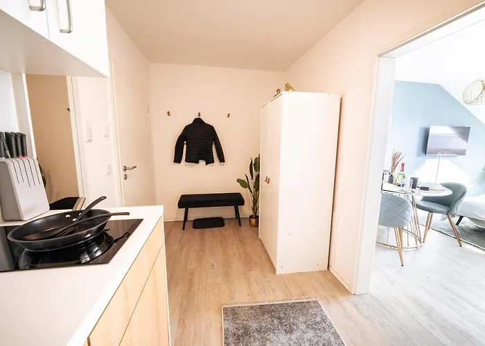 Deluxe Suite - Living & Work Place
